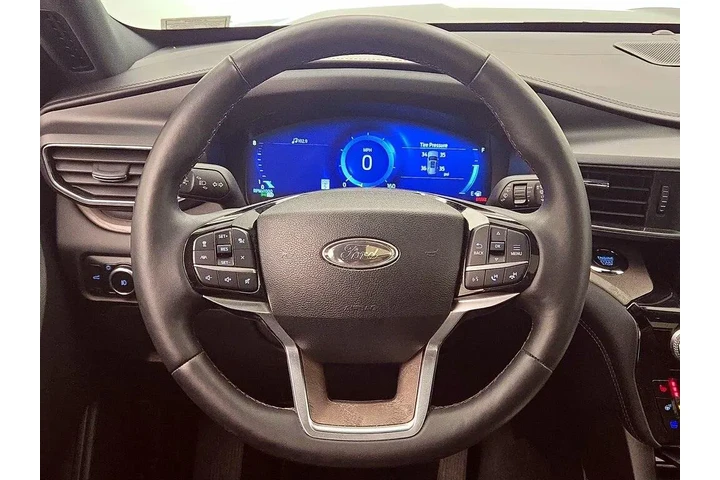 $37998 : Ford Explorer 2023 AWD Plati image 10