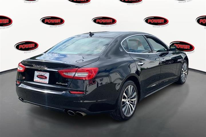 $22995 : Used 2016 Quattroporte 4dr Sd image 4