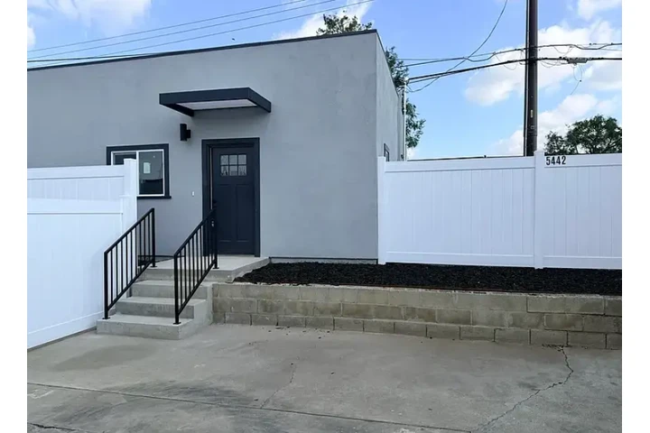 $1857 : Month to month image 1