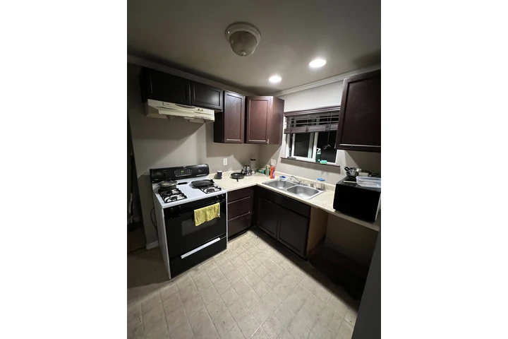 $875 : LOS ANGELES image 7