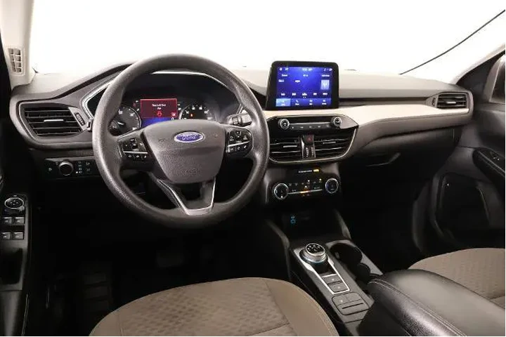$17270 : Ford Escape Hybrid 2022 SE 4 image 2