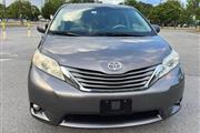 $10900 : 2014 Sienna XLE 8-Passenger thumbnail