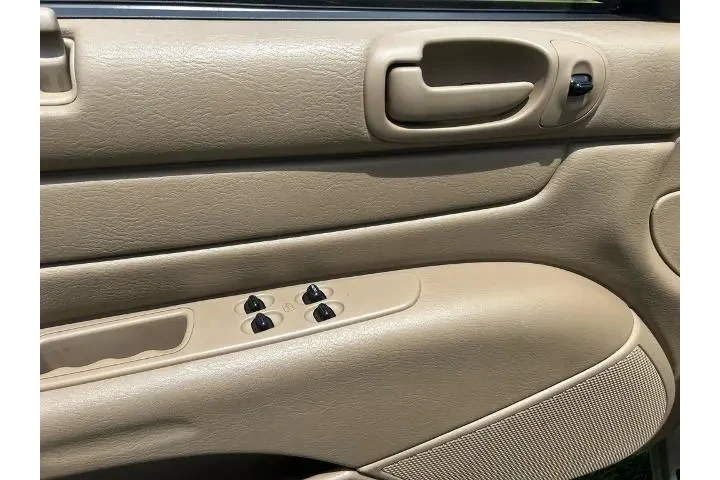 $4995 : Chrysler Sebring 2002 LX 2dr image 10