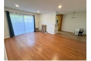$2000 : 2 Bed 2 Bath Apt in Lynwood thumbnail