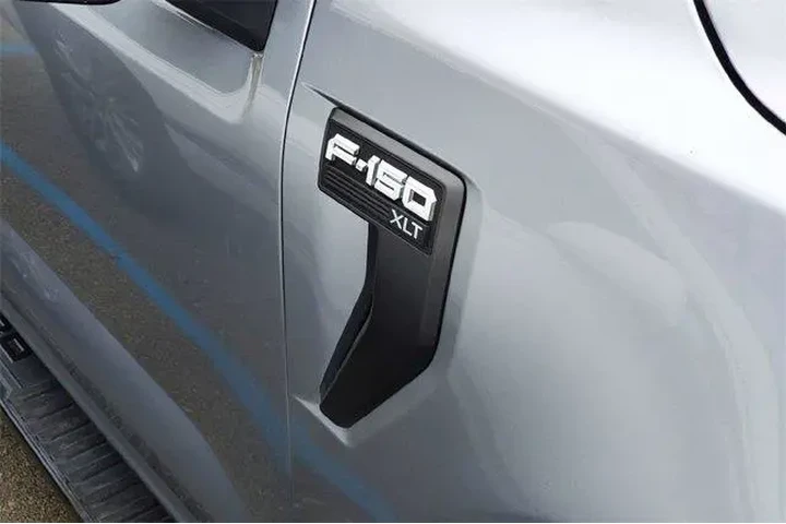 $30607 : Ford F-150 2023 4x2 XL 4dr S image 5