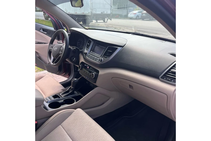 $13500 : Hyundai Tucson 2016 image 2