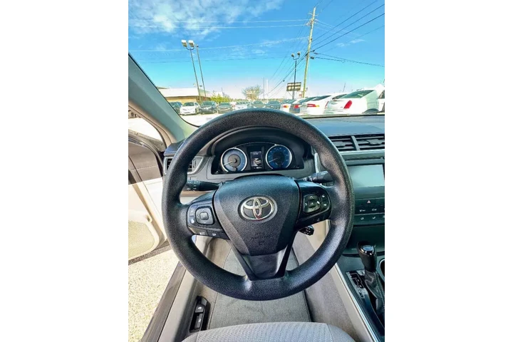 $13900 : 2017 Camry LE image 10