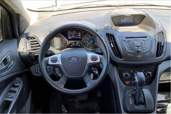 $8484 : Ford Escape 2016 S 4dr SUV image 5