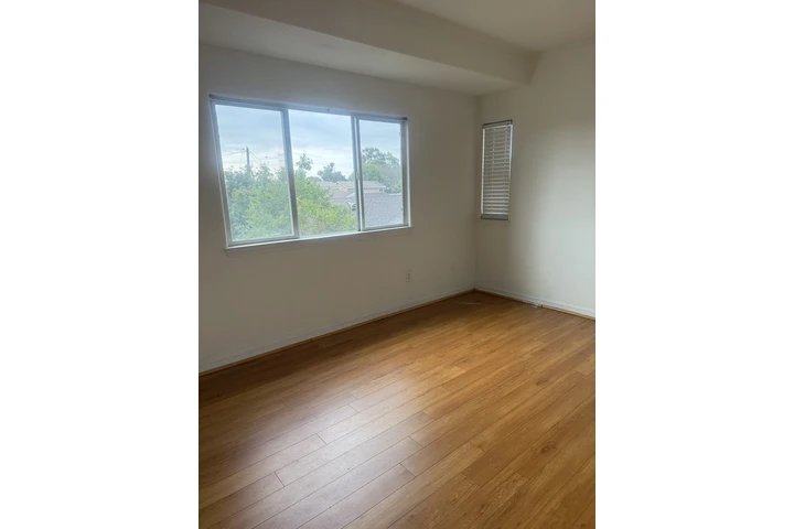 $1000 : Recamara en Cudahy image 1