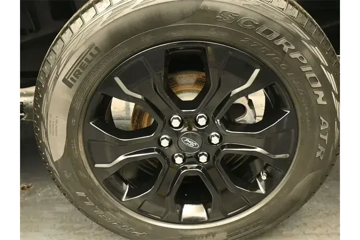 $38880 : Ford F-150 2023 4x4 XLT 4dr image 9