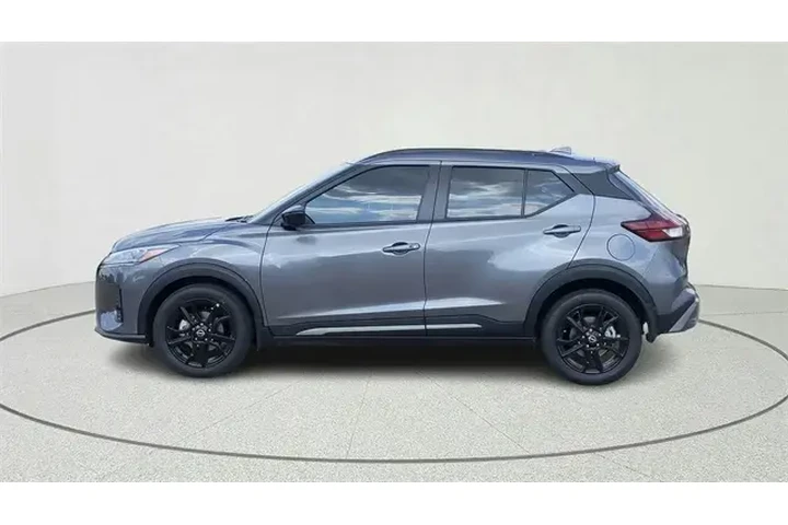 $20470 : Nissan Kicks 2023 SR 4dr Cro image 4