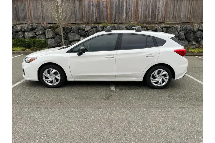 $10900 : 2017 Impreza 2.0i image 6