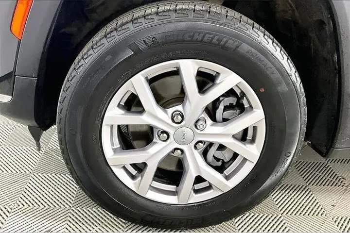 $24095 : Jeep Grand Cherokee L 2022 4 image 7