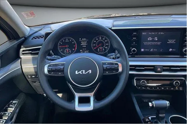 $17500 : Kia K5 2022 LXS 4dr Sedan image 8