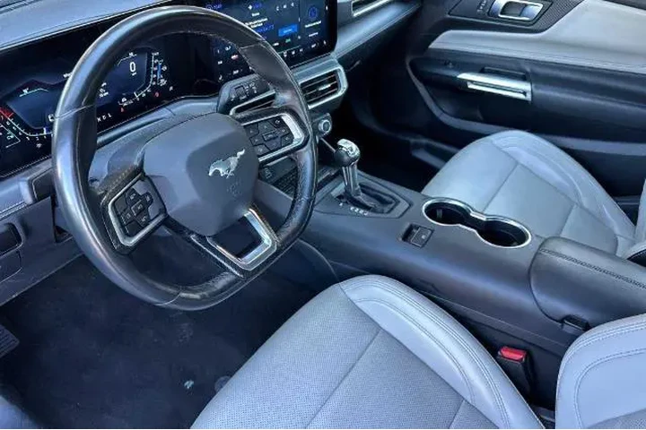 $29743 : Ford Mustang 2024 EcoBoost P image 4