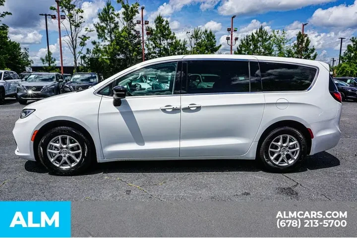 $24720 : Chrysler Pacifica 2024 Touri image 7