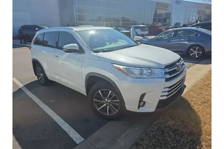 $21497 : Toyota Highlander 2018 XLE 4 image 7