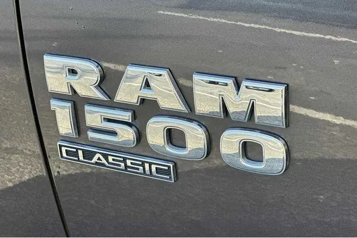 $26998 : Ram 1500 Classic 2024 4x4 SL image 9