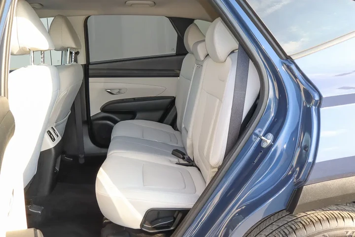 $24488 : 2025 Tucson SEL FWD image 8