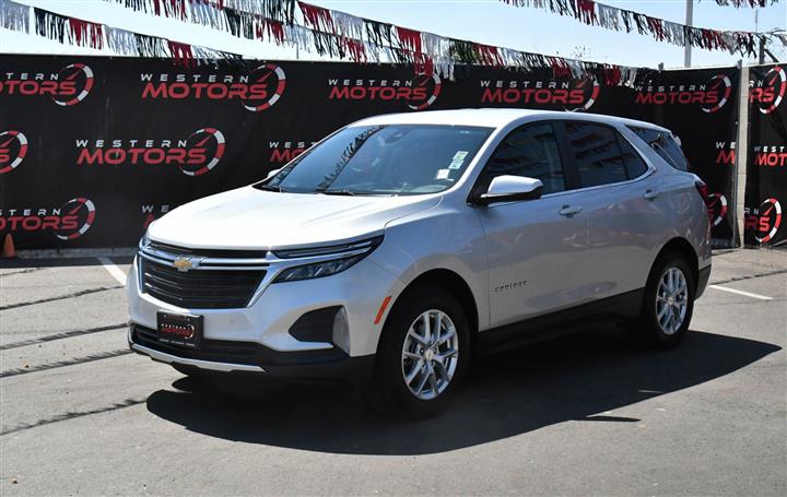 $22887 : Equinox LT image 3