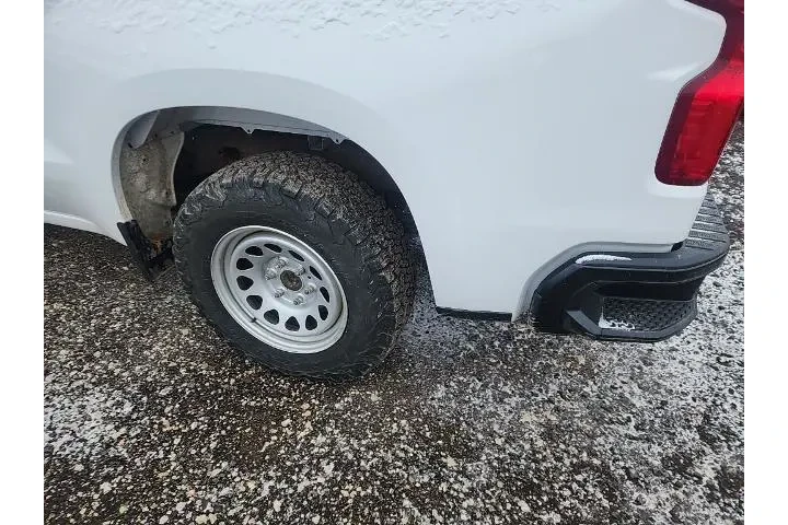 $28990 : Chevrolet Silverado 1500 202 image 9