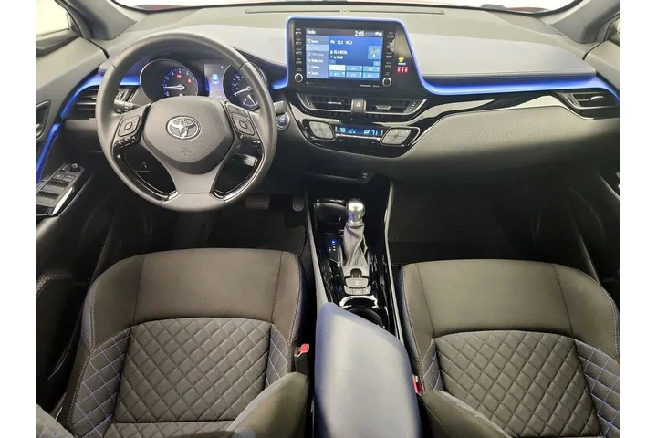 $20998 : Toyota C-HR 2020 XLE 4dr Cro image 9