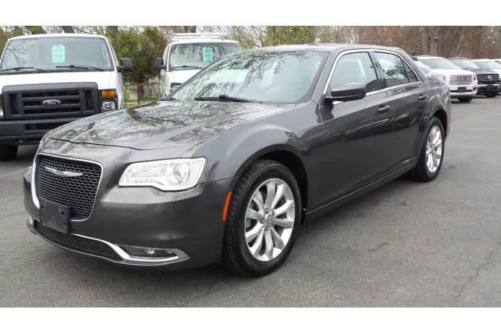 $12900 : 2016 300 Limited image 2