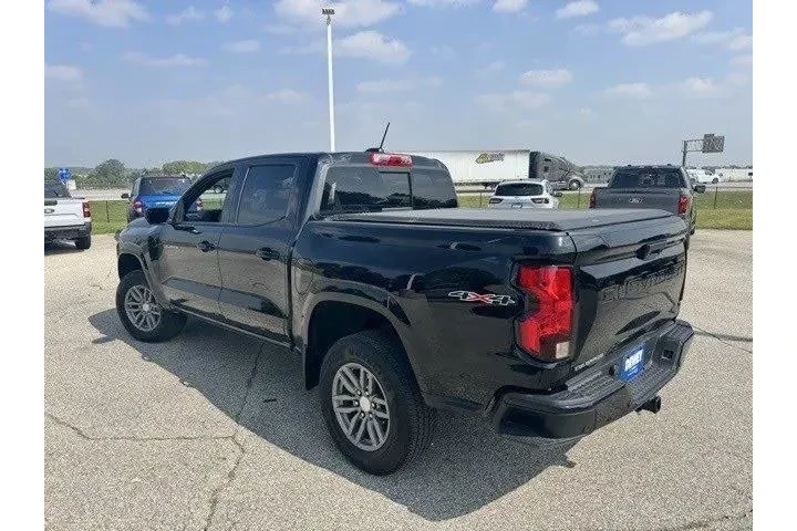$37977 : Chevrolet Colorado 2024 4x4 image 5