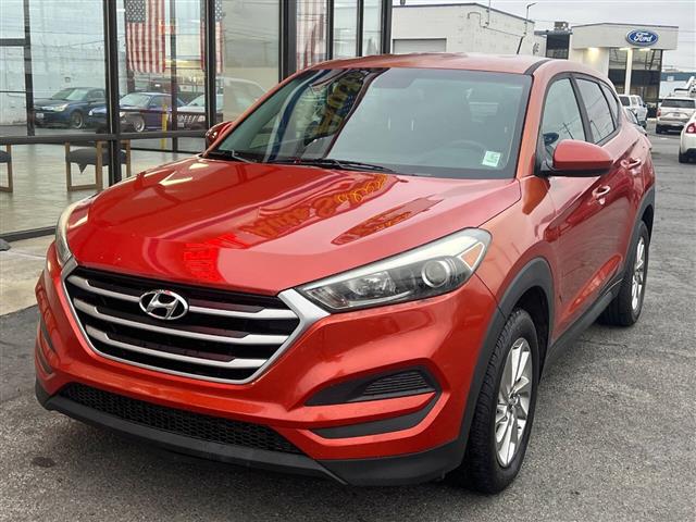 $9999 : 2017 TUCSON image 1