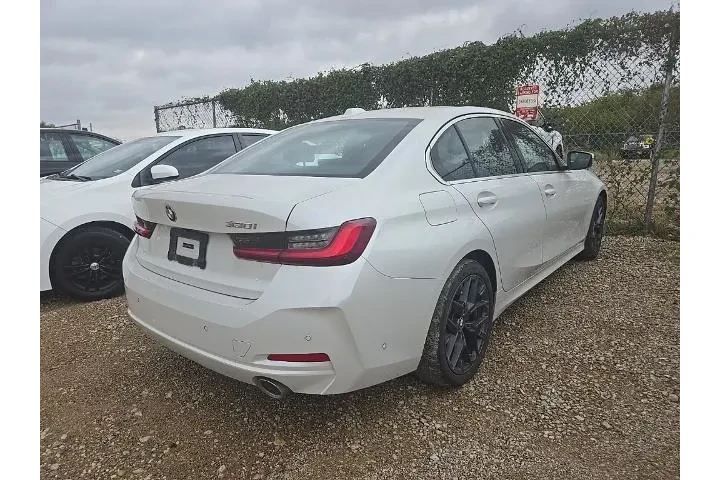 $39515 : BMW 3 Series 2025 330i 4dr S image 3