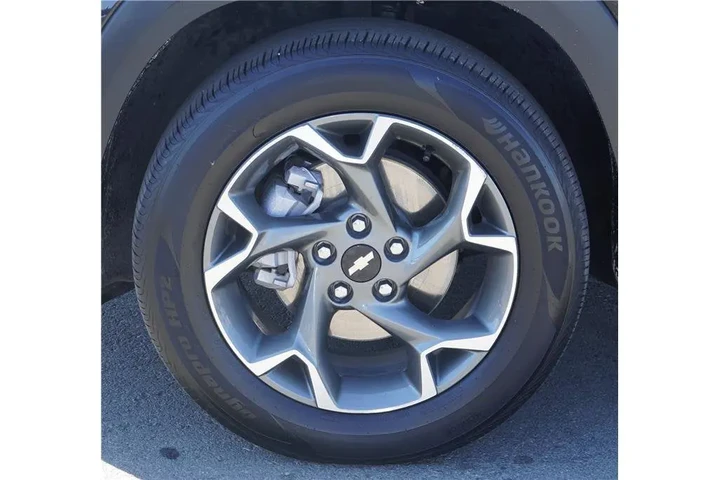 $21600 : 2025 Trax LT image 10