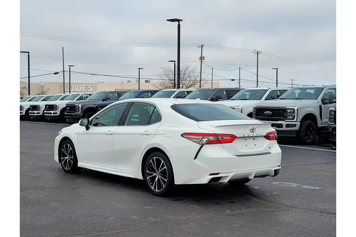 $17997 : Toyota Camry 2019 SE 4dr Sed image 6