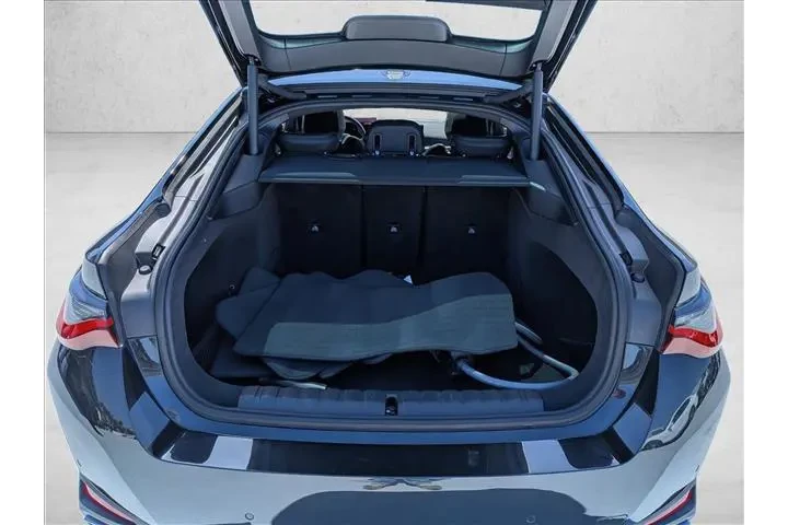 $33585 : BMW i4 2023 eDrive35 Gran Co image 6