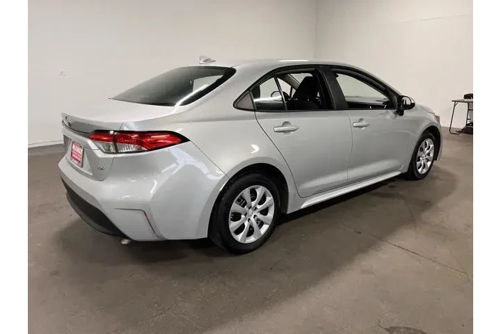 $19581 : Toyota Corolla 2023 LE 4dr S image 3