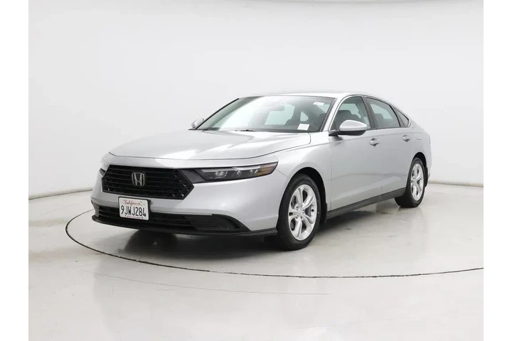 $24998 : Honda Accord 2024 LX 4dr Sed image 4