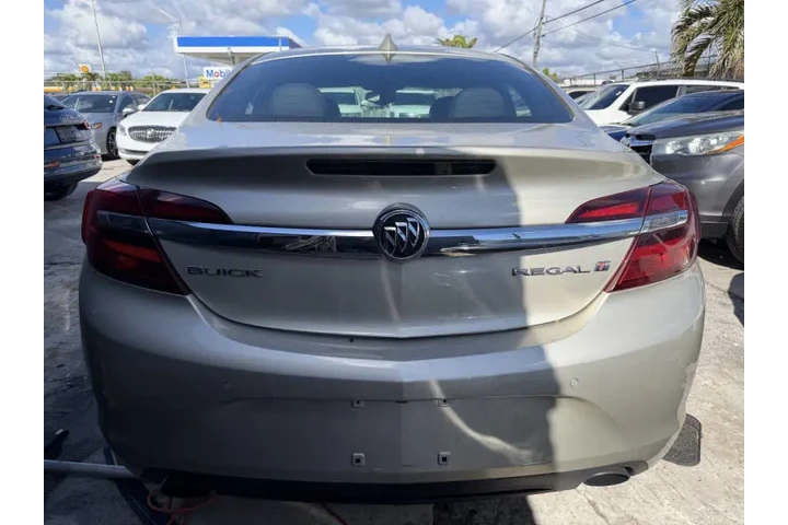 $5800 : 2015 Regal Premium I image 6