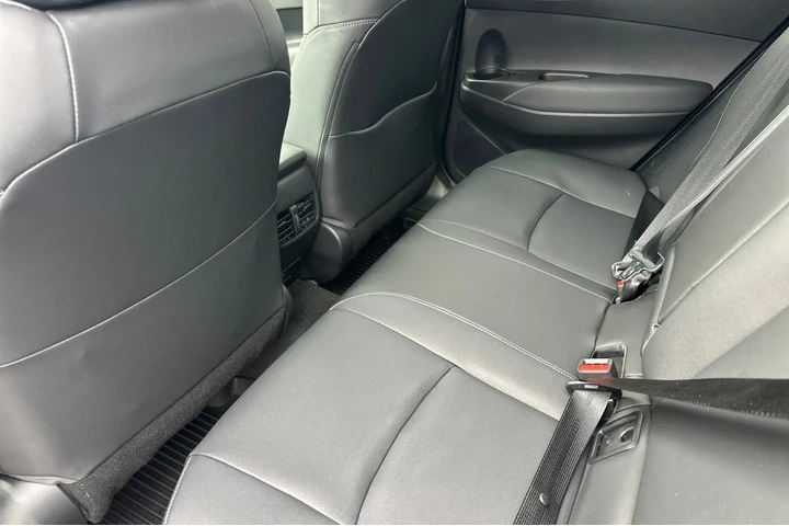 $28500 : Toyota Corolla Cross 2023 AW image 8