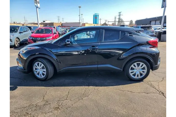 $12896 : Toyota C-HR 2019 LE 4dr Cros image 5