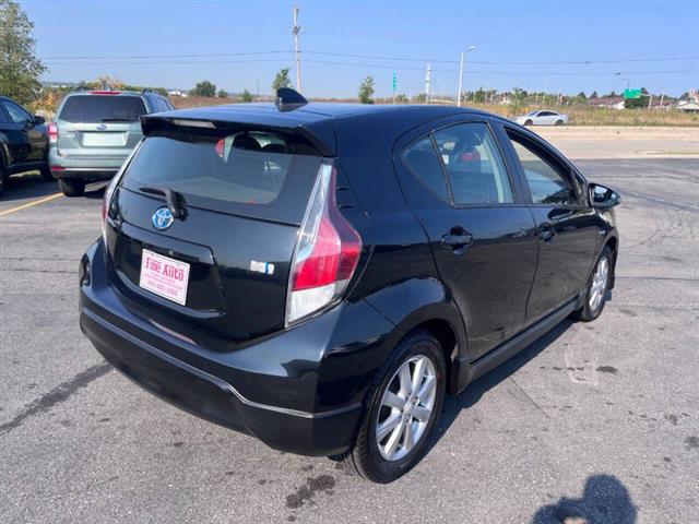 $13995 : 2017 Prius c Three image 7