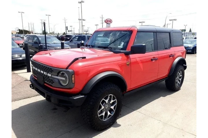 $52495 : 2024 Bronco Badlands image 2