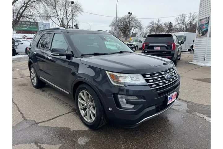 $15990 : 2017 Explorer Limited image 5