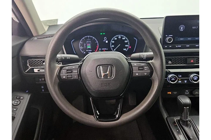 $25998 : Honda Civic 2022 LX 4dr Seda image 10