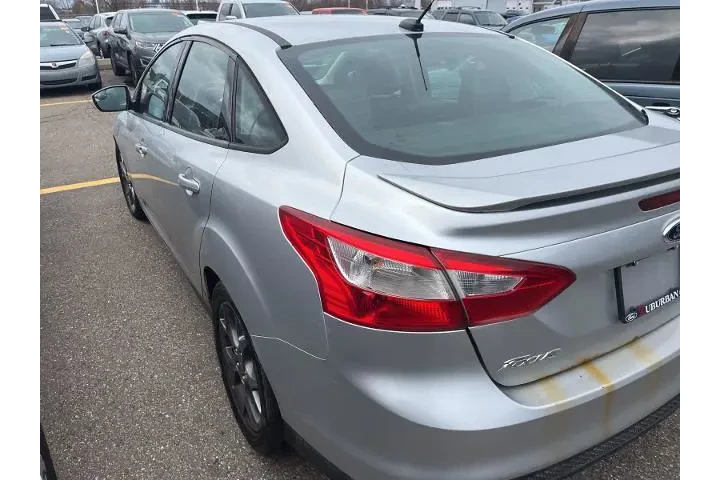 $3500 : Ford Focus 2013 SE 4dr Sedan image 10