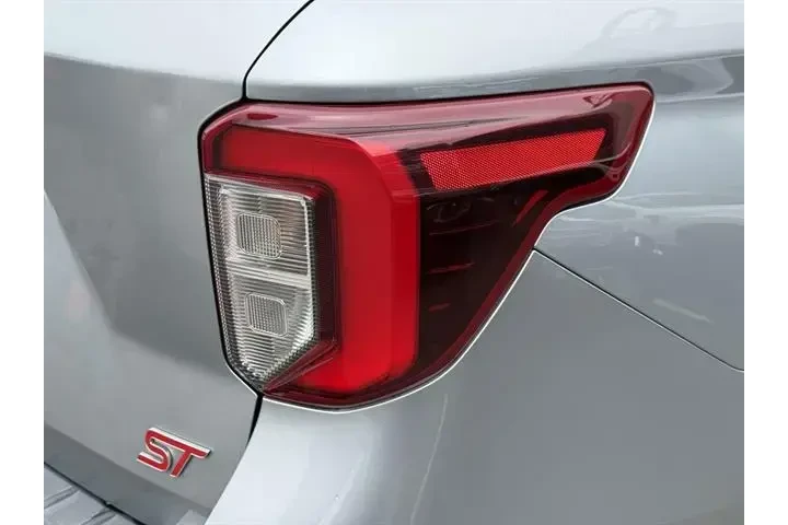 $39995 : Ford Explorer 2022 AWD ST 4d image 7