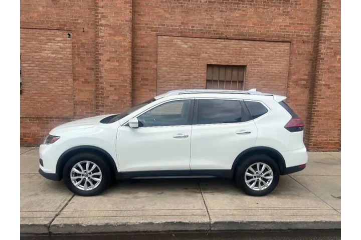 $16000 : 2020 Rogue SV image 4