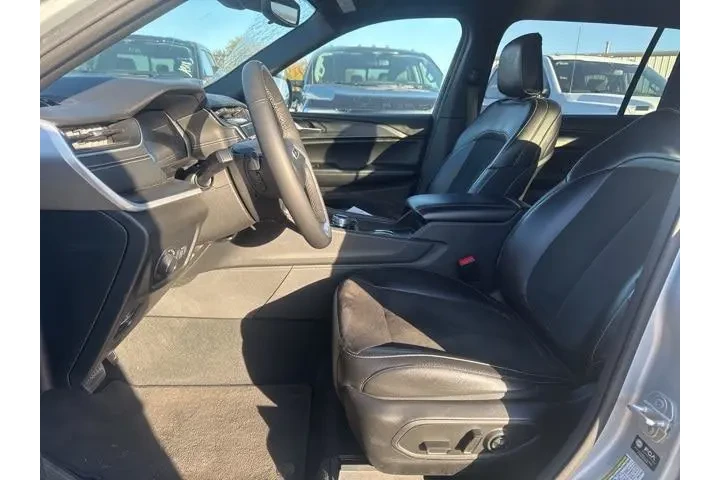 $29000 : Jeep Grand Cherokee L 2024 4 image 2