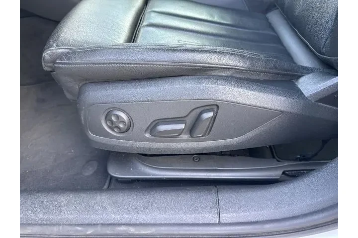 $12115 : Audi A4 2017 AWD 2.0T quattr image 8