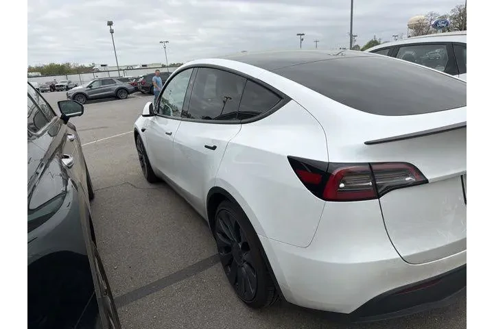 $38992 : Tesla Model Y 2024 AWD Perfo image 4