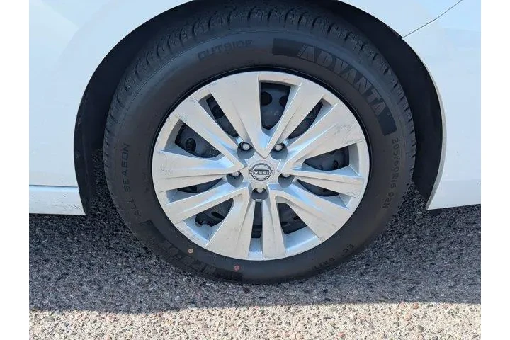 Nissan Sentra 2024 S 4dr Sed image 9