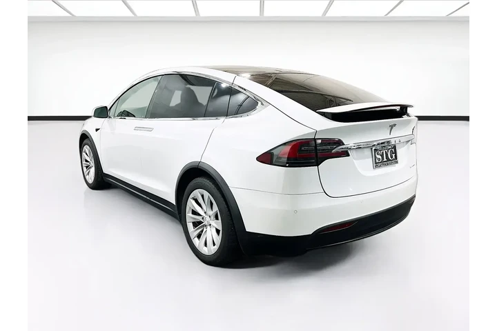 $38990 : Tesla Model X 2020 AWD Long image 9
